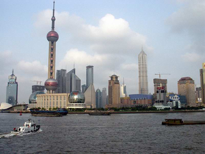 <b>上海明珠电视台</b>